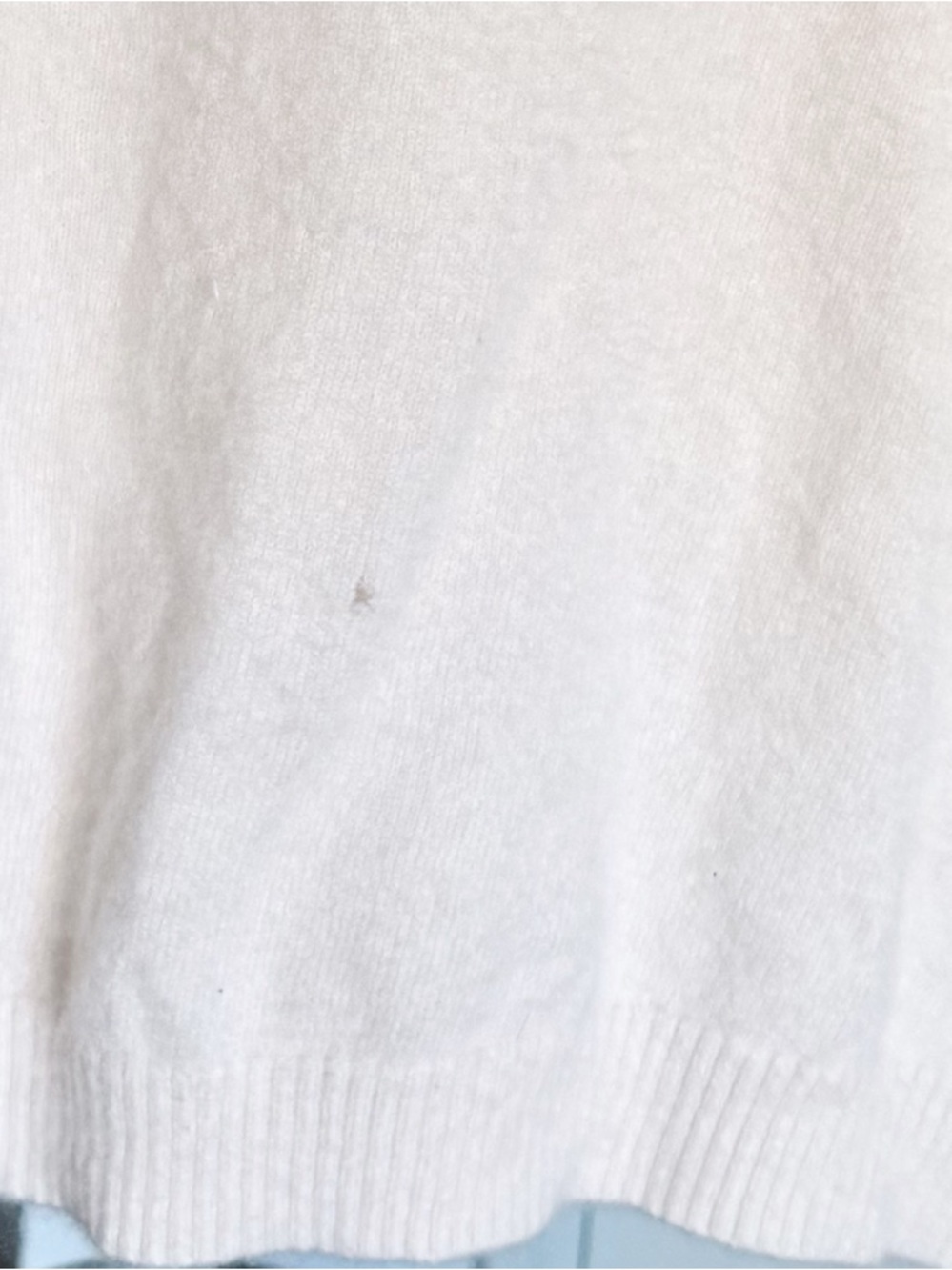 L.L. Bean Women's Ivory Crewneck Cashmere Sweater - Picture 4 of 5